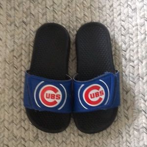 Chicago Cubs sliders sz small 11-12